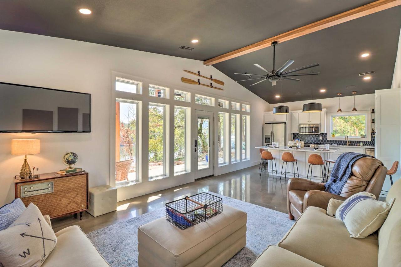 Modern Norfork House With Patio On White River! Luaran gambar