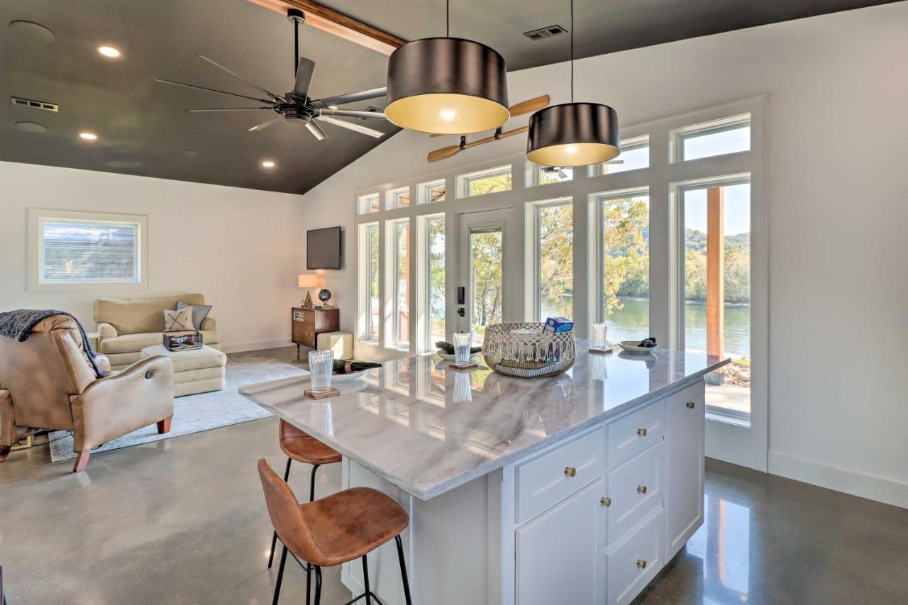 Modern Norfork House With Patio On White River! Luaran gambar