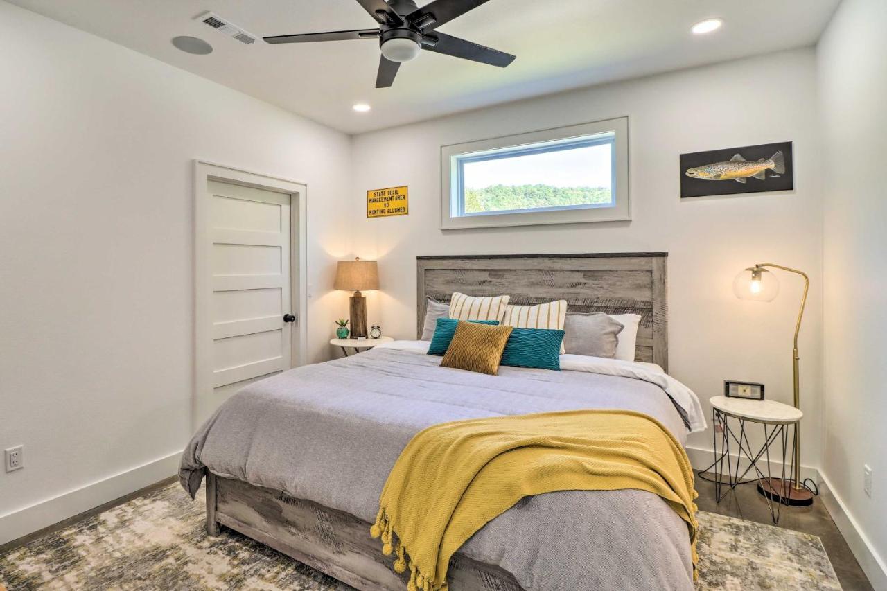 Modern Norfork House With Patio On White River! Luaran gambar